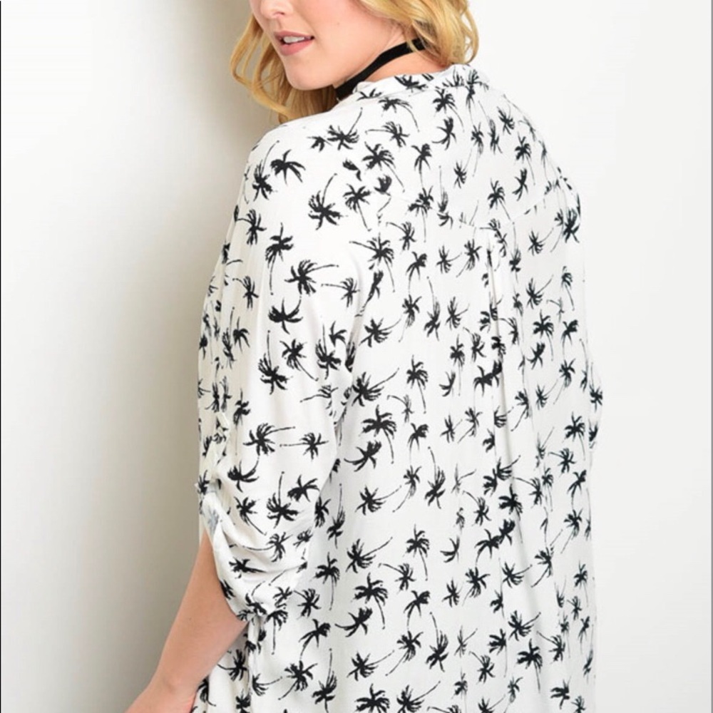 Plus size top - Picture 2 of 2